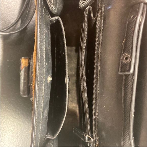 Gucci Brown Fur Crossbody Bag with Gold Logo - Picture 3 of 8